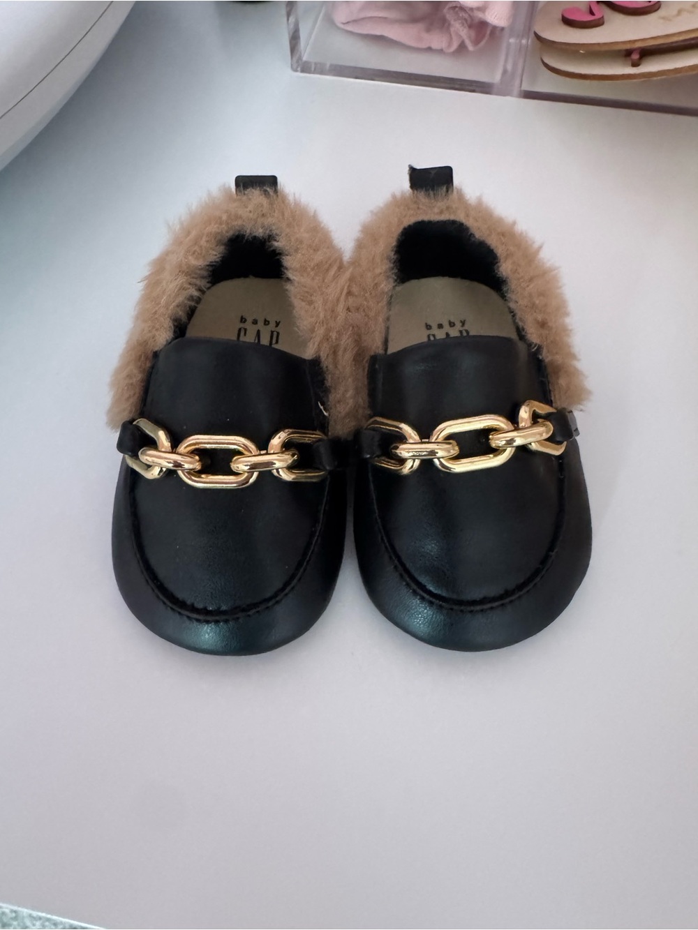 GAP Black Loafers with Tan Fur Trim & Gold Chain
